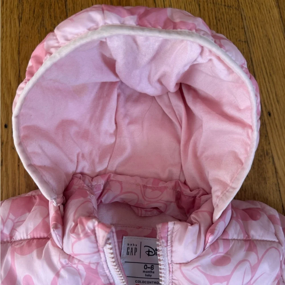 Baby GAP Disney Light Pink Puffer Jacket size 0-6 months